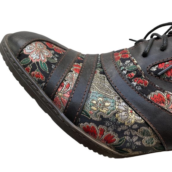 Socopy Retro Vintage Style lace Up Flower Embroidered Fabric Leather Heeled Shoe - Picture 10 of 16